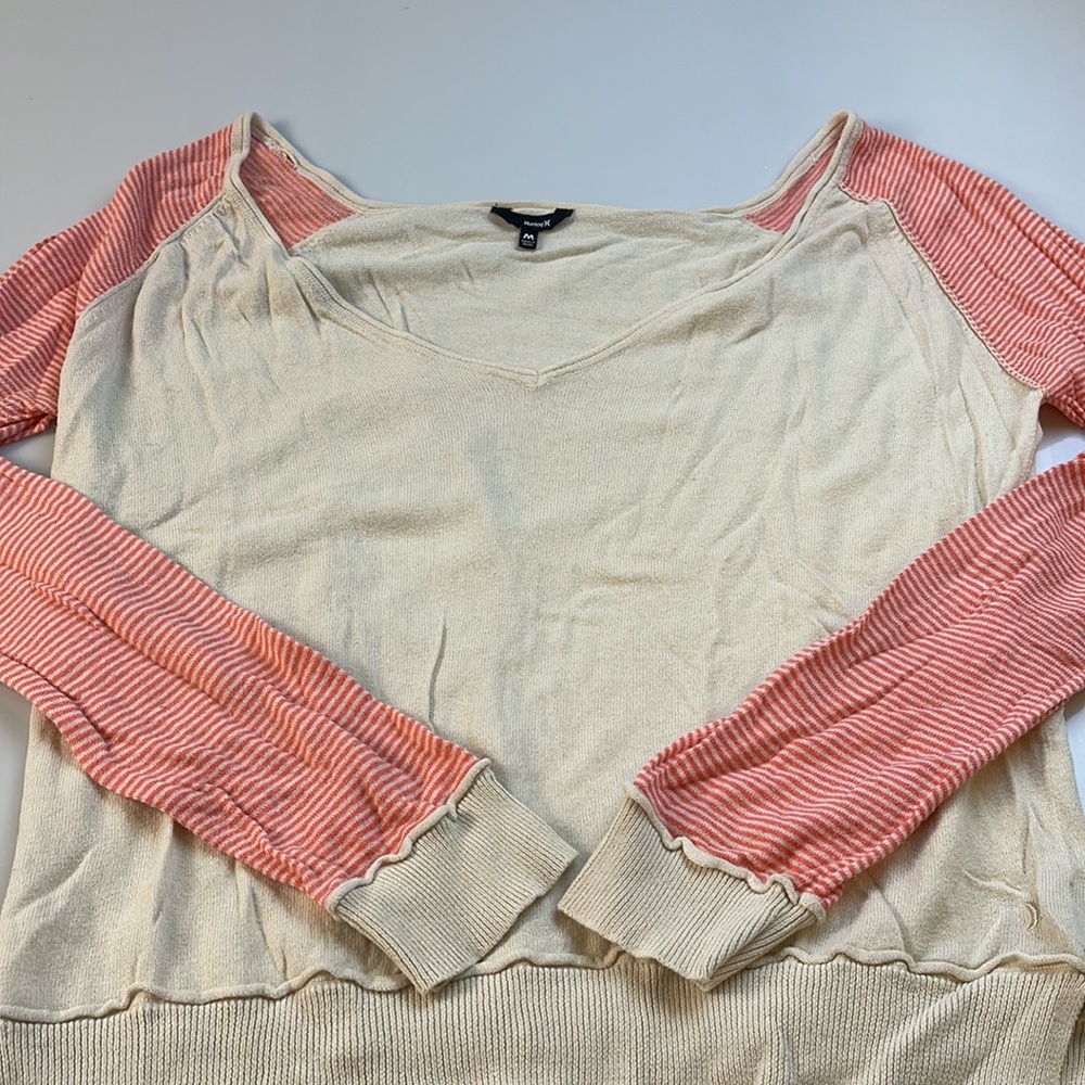 Hurley Women Sweaters Vneck Fitted Tee                                 X24-38 - Picture 2 of 7